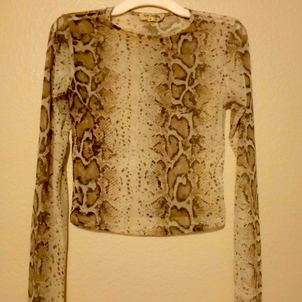 Bear Camp long sleeve sheer top size M